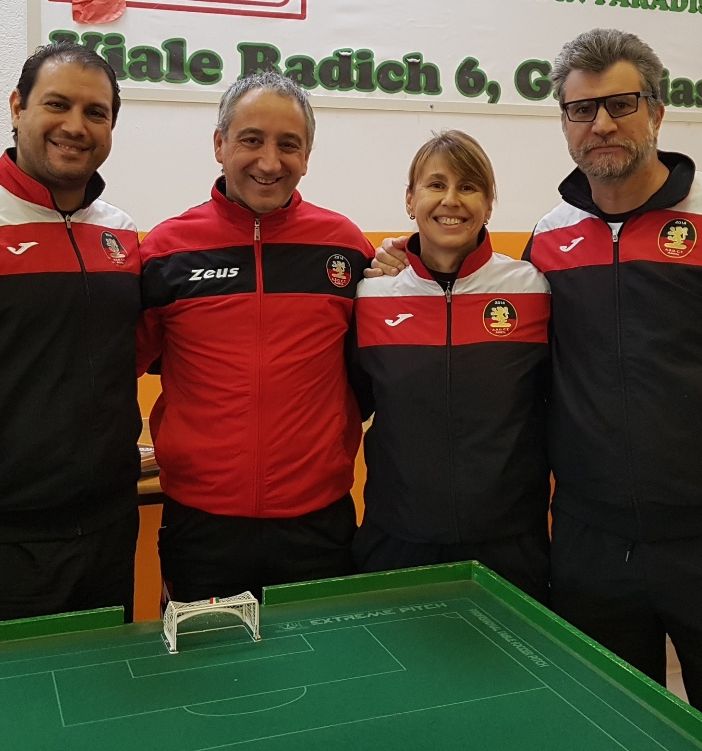 I giocatori dell’ASD Calcio Tavolo Aosta presenti al Torneo Interregionale FISCT “Città di Grugliasco” – da Sx Filippo Filippella, Dario Di Muri, Hélène Boniface e Giovanni Navarra.