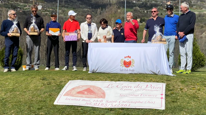 Nella foto i premiati da sinistra: Cesare Celesia, Roberto Rossi, Federico Subet, Emanuele Giachino, Trione Christinan (lo sponsor), Antonietta Mestieri, Marinella Bellinvia, Dario Comè, Edi Avoyer (direttivo), Xavier Avoyer e Attilio Celesia