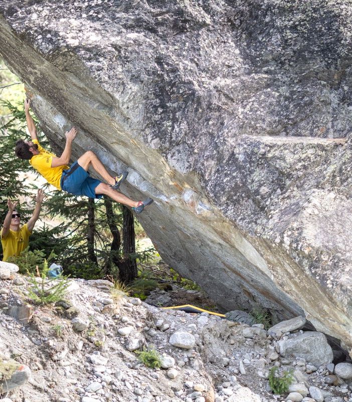 Arrampicata sui sassi: del Granpablok di Valsavarenche
