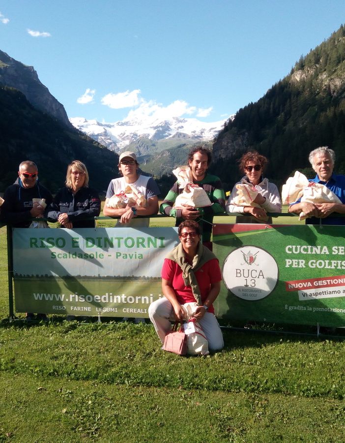 Nella foto da sx verso dx: Consonni Sergio, Franzini Andrea, Alessandra Simoni (Sponsor), Angster Francesco, Bianchi Patrick, Rolfi Valeria, Barbera Giovanni e Sussetto Silvano, mentre in basso troviamo Farina Ilaria