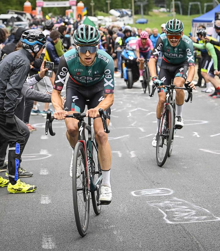 GIRO D'ITALIA: RIBALTONE HINDLEY NEL GIORNO PERFETTO DI COVI