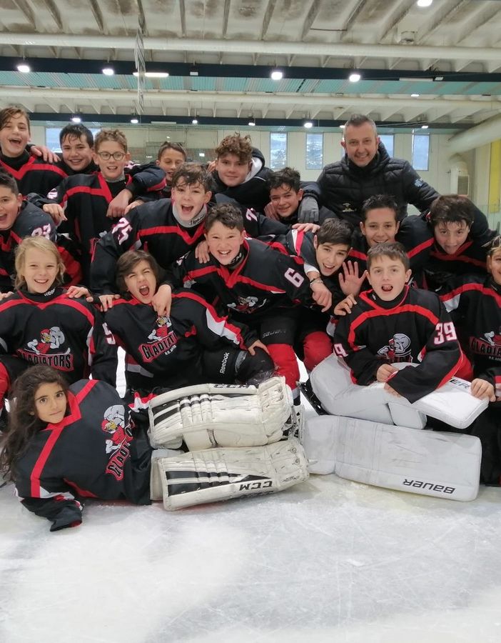 Hockey ghiaccio: Un fine settimana con i Gladiators in chiaro e scuro