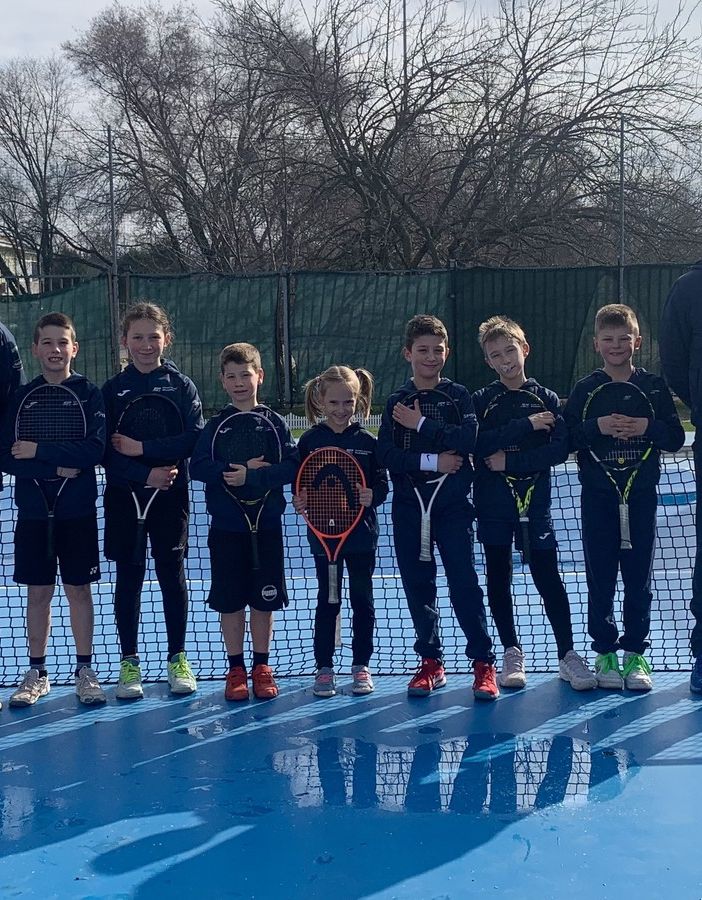 Da sn: Fabio Paonessa, Alessio Pettenon, Giulia Borsato, Nicholas Pettenon, Giada Crimiti, Leonardo Finelli, Nicolò Robba, Jerome Gaspard, Alessandro Finelli.