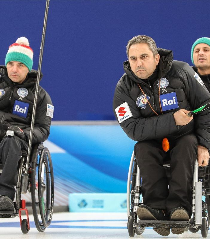 Egidio Marchese in azione contro la Svizzera. Grinta e determinazione hanno messo sotto i rossocrociati. A sinistra Paolo Ioriatti e dietro Matteo Ronzani