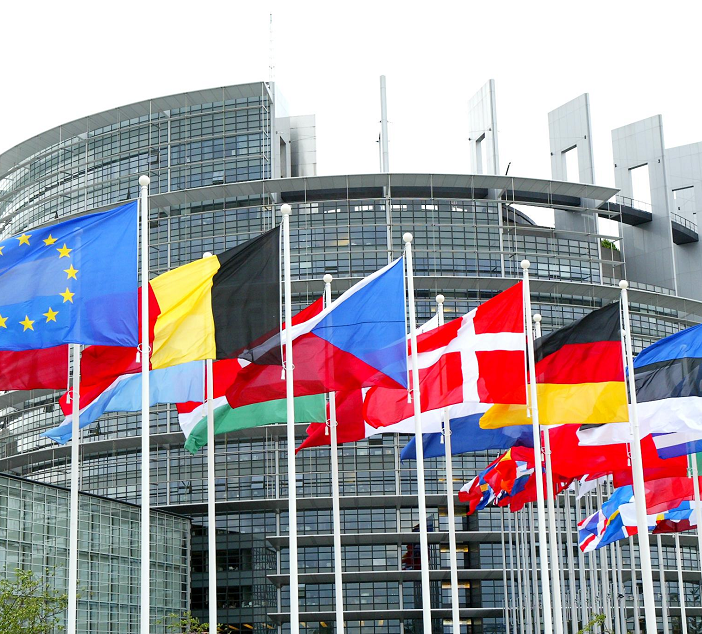 ELEZIONI EUROPEE: Anche i calciatori e le calciatrici in campo