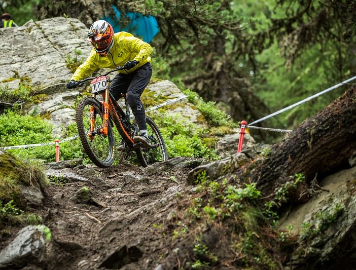 Ciclismo: La marcia di avvicinamento alla finale Ixs Downhill Cup di Pila