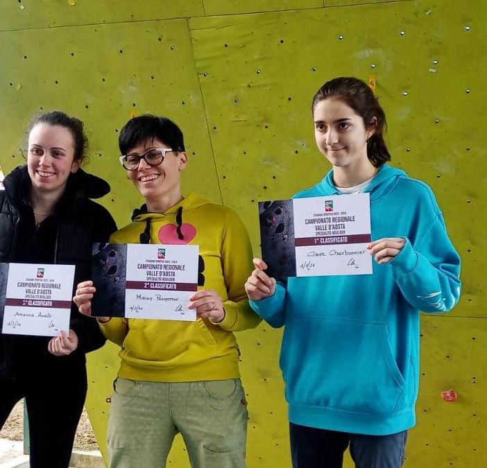 Podio Femminile Boulder da sx Miriam Pramotton (2a), Arianna Anello (2a), Claire Charbonnier (1a)