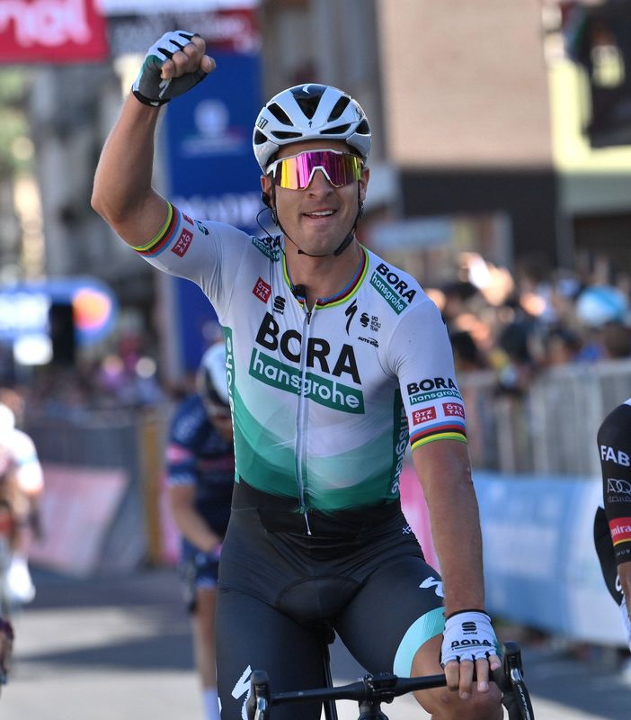 GIRO D'ITALIA: Peter Sagan vince la tappa 10, Egan Bernal ancora in Maglia Rosa
