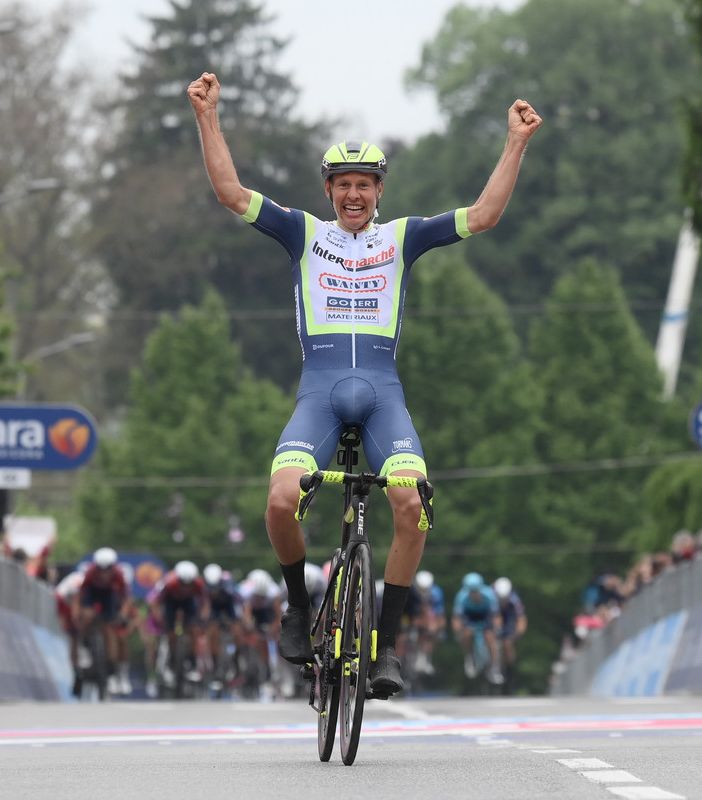 GIRO D'ITALIA: TACO VAN DER HOORN VINCE LA TAPPA 3  FILIPPO GANNA CONSERVA LA MAGLIA ROSA