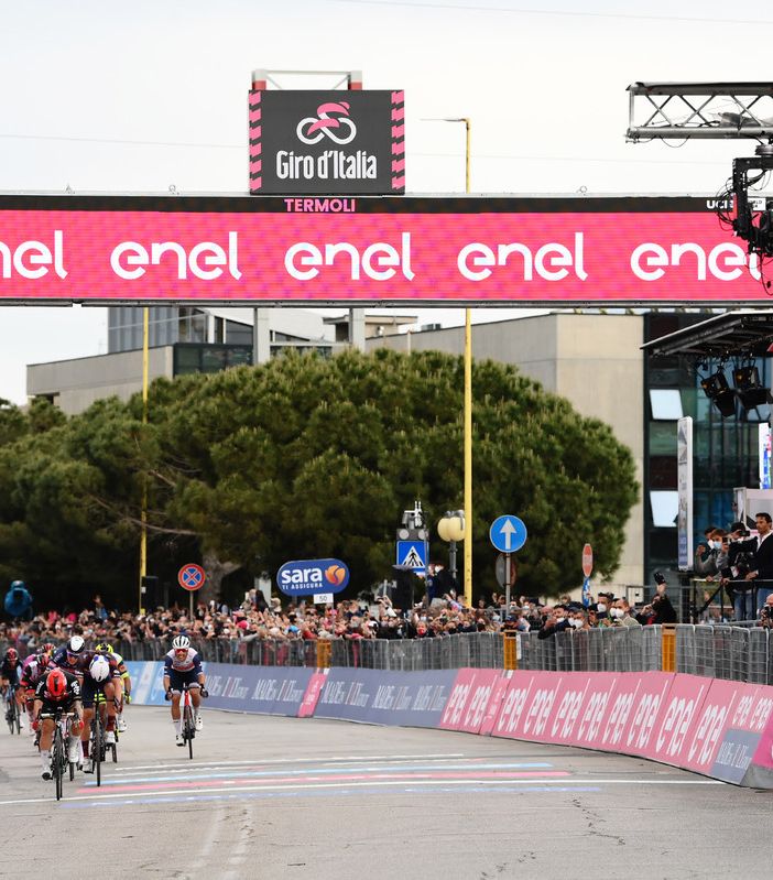GIRO D'ITALIA: EWAN RADDOPPIA