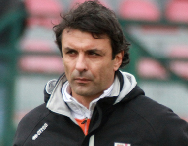 Calcio: L’Aygreville conferma l’allenatore Alberto Rizzo