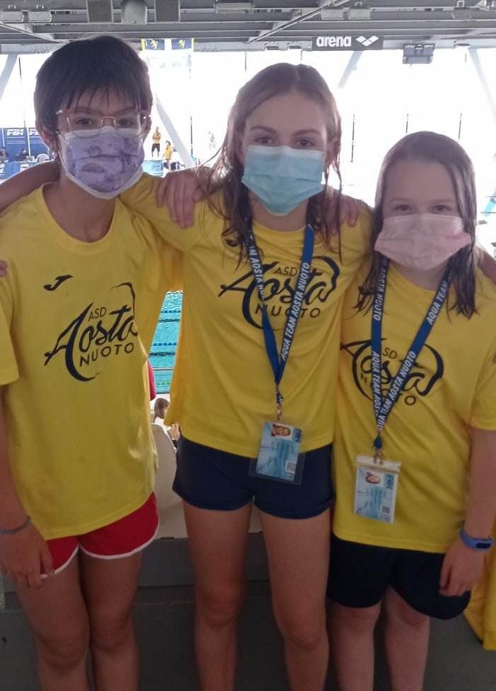 da sn: Matilde Camarda, Emma Morsetti e Rebecca Crespi