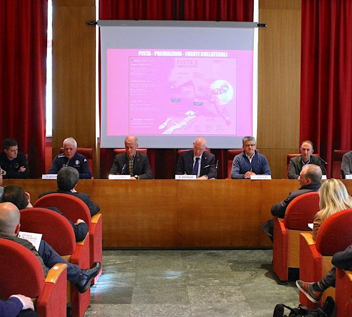 Sci: Marcia di avvicinamento alla CdM femminile a La Thuiile