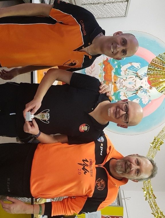 Arturo Azzaro in mezzo viene premiato per il 3° posto al Torneo Regionale “Dle Masche” di Grugliasco - Torino