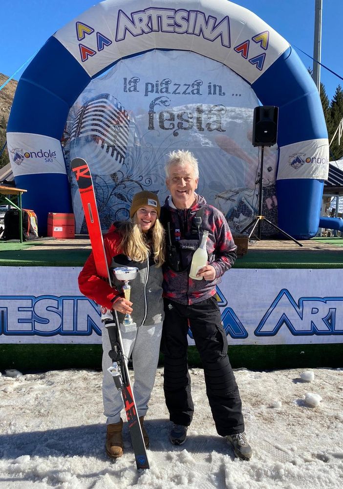 Annette Belfrond festeggia dopo la gara
