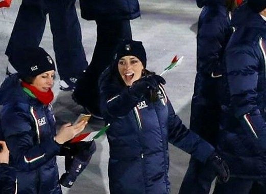 Federica Brignone raggiante all'apertura dei Giochi invernali (foto dal profilo Fb dell'atleta)