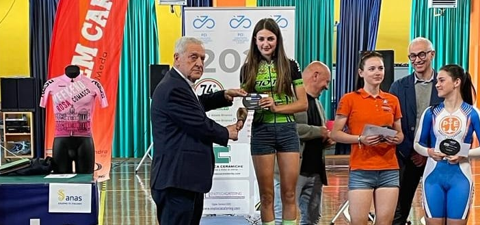 Ciclismo: Chantal Cuaz centra il podio ad Alzate Brianza
