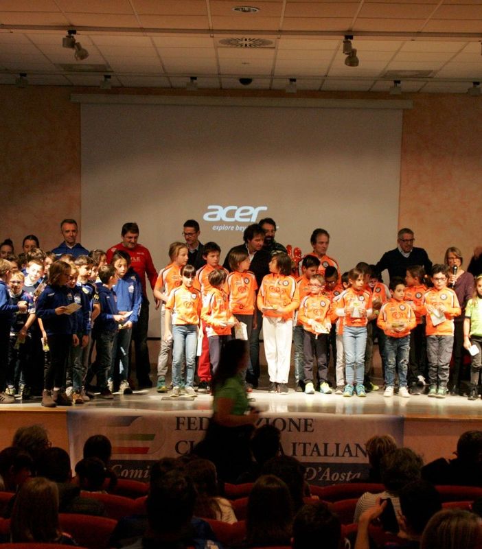 foto di gruppo dei premiati più piccini (cliccare sull'immagine per avviare la gallery)