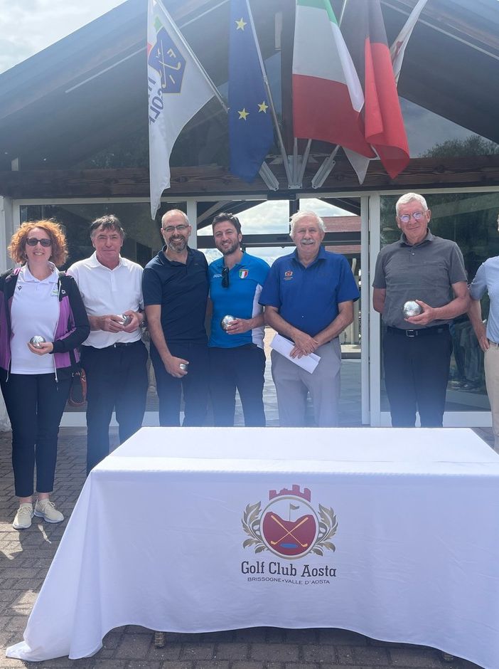 Da sinistra: Rudy Perronet, Fabio Junod, Elena Trinchero, Emilio Bionaz, Alfonso Gambino, Cristian Odetti, Dario Come’, Attilio celesia e Cesarino Colle’.