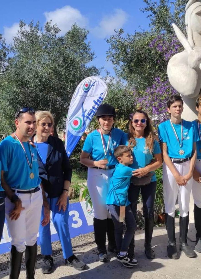 Equitazione: Bronzo di Alice Vallet agli assoluti Avres