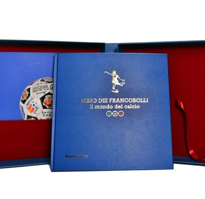Il mondo del calcio in un nuovo libro di Poste Italiane