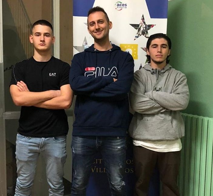Lorenzo Mattana e Massimo Marzenta con l’allenatore Andrea Dondeynaz