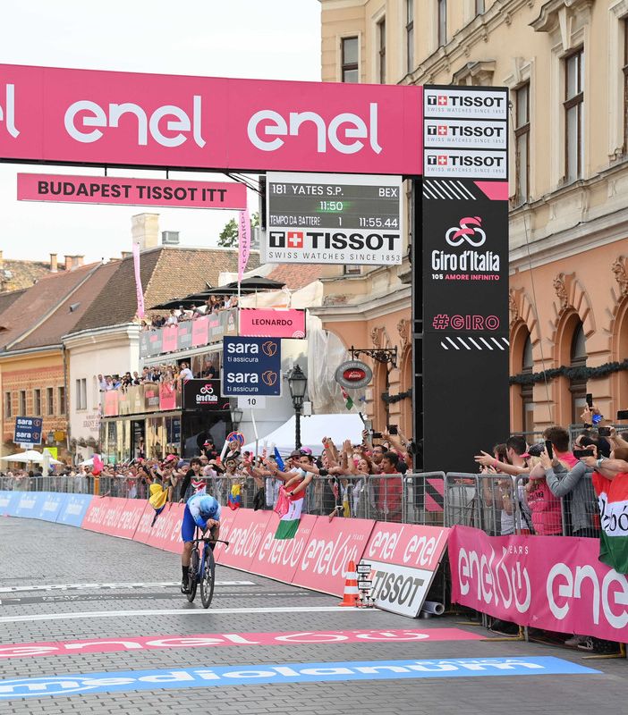 SIMON YATES VINCE LA SECONDA TAPPA DEL GIRO D’ITALIA  MATHIEU VAN DER POEL E’ ANCORA IN MAGLIA ROSA