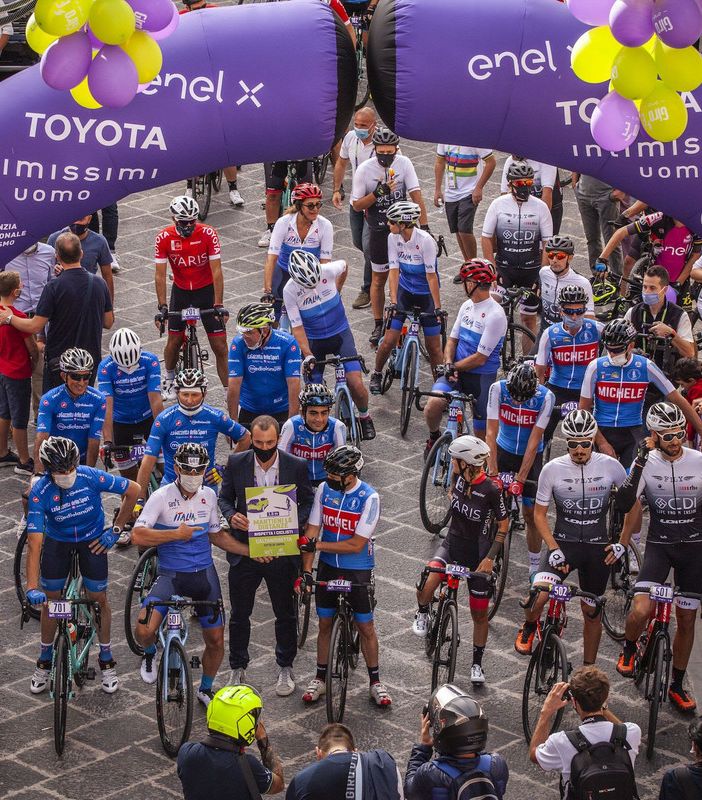 Ciclismo: Parte oggi dal capoluogo piemontese il Giro d'Italia elettrico