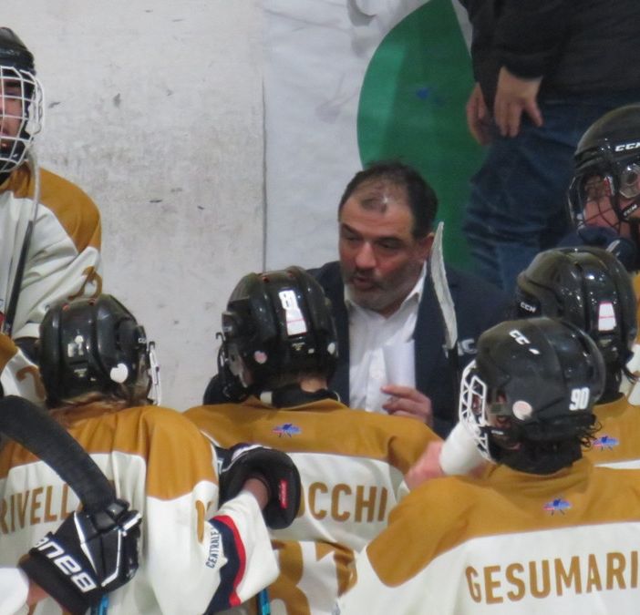 Hochey su ghiaccio: Gladiators Aosta, l'under 17 vince la semifinale di andata dei playoff