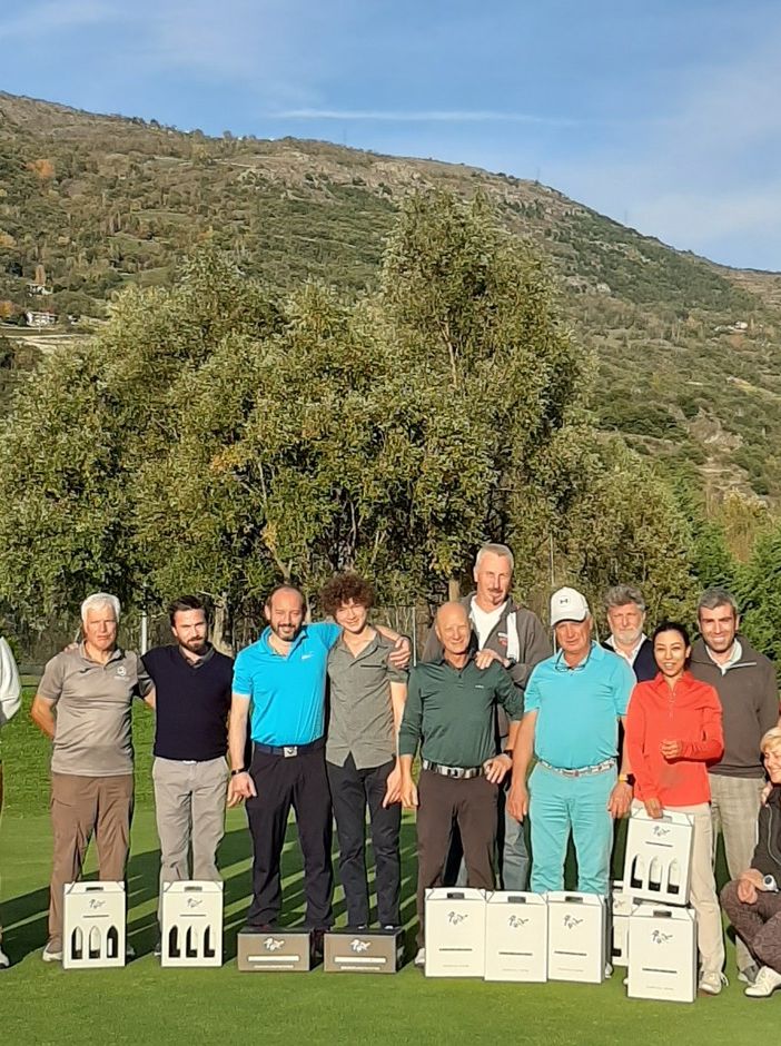 Da sinistra Renato Rollet, Giorgio Gagliardi, Susy Cuneaz, Dario Collé, Xavier ed Edi Avoyer, Piero Vuillerminaz (Sponsor), Marco Henriod, Dino Rollet.