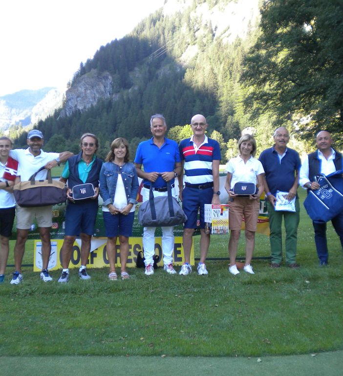 da sn: Cesare Lorenzo, Carletti Claudio, Vecchio Carlo, Linty Monique (sponsor), Paris Giorgio, Beretta Mauro, Lorenzini Annalisa, Ferrini Arturo (ha fatto hole in one alla buca 2), Girivetto Giulio e Andrea Ronco