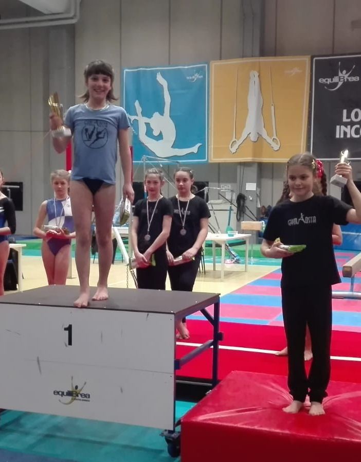 Il podio delle Allieve 2 con la vittoria di Janis Picchiottino e il 3° posto di Sofia Farinet