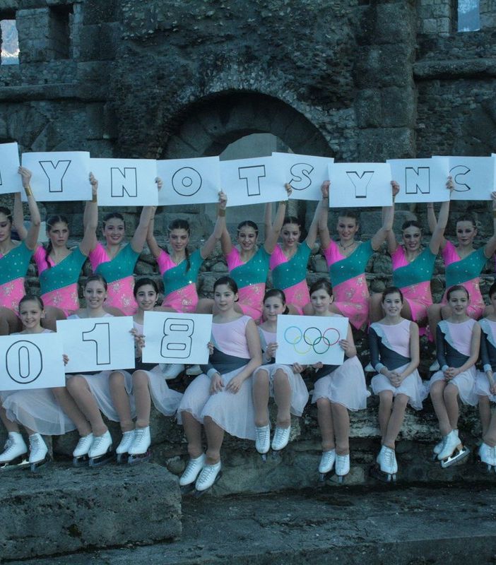 Pattinaggio: Le aostane Ice Sparkles in testa al campionato di sincronizzato
