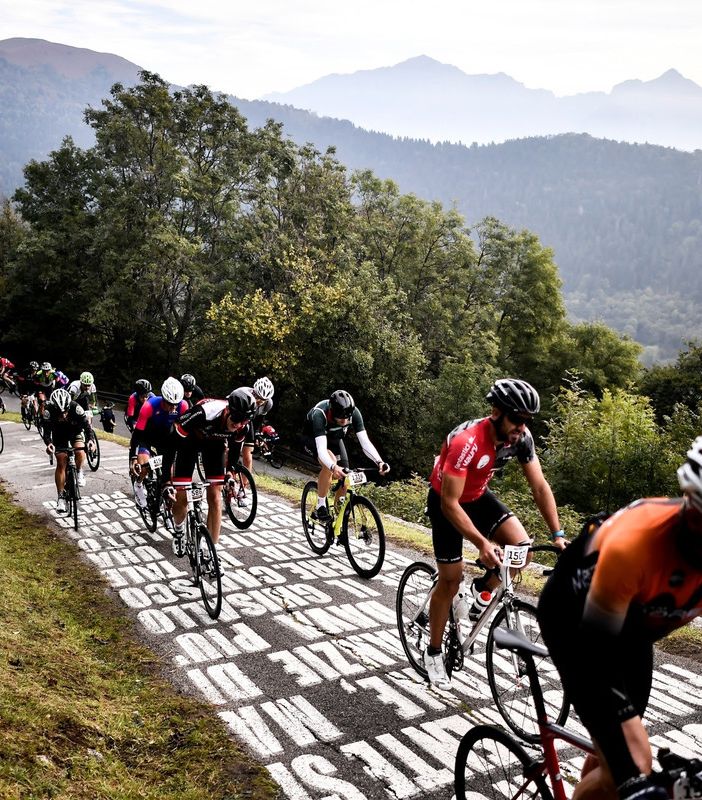 Ciclismo: La carica dei 2.500 alla Gran Fondo Il Lombardia