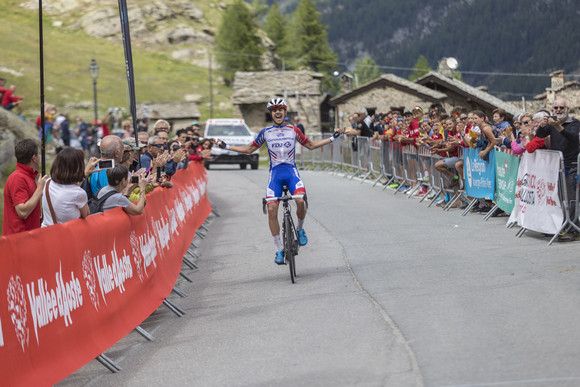 Ciclismo: Giro della Valle, prima tappa valdostana all'olandese Inkelaar