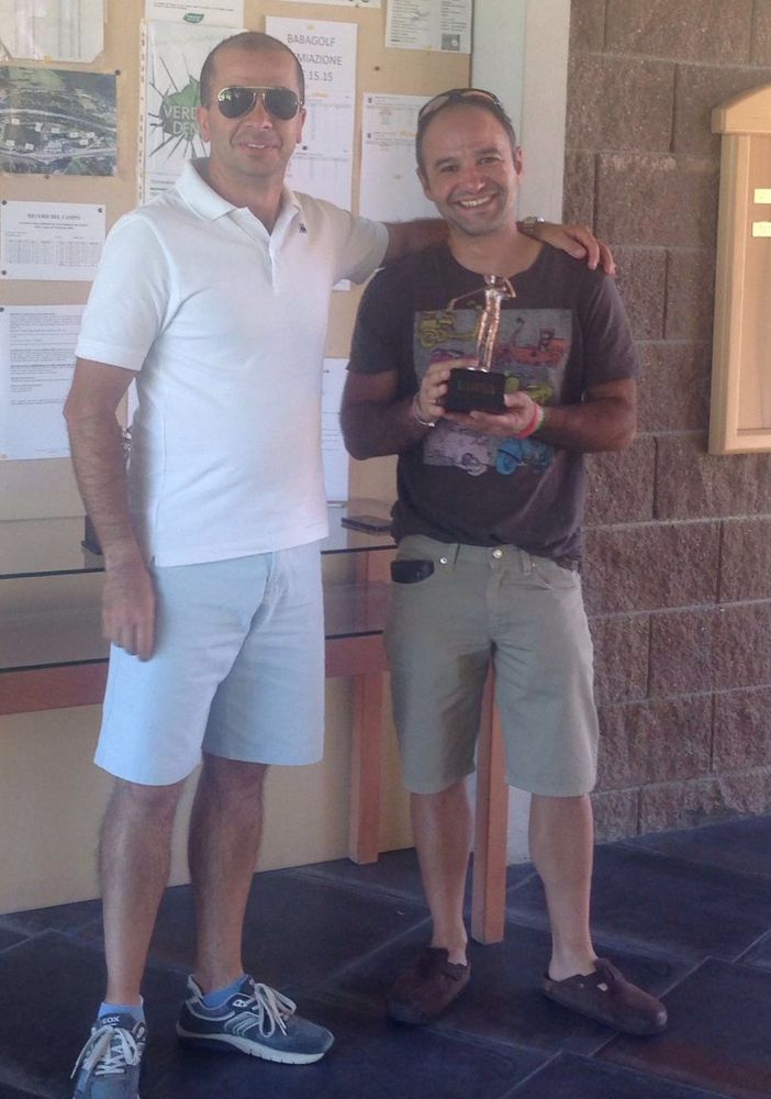Qui e nella foto nell'articolo, Alessandro Leonardi premia Davide Mafrica ed Emilio Bionaz