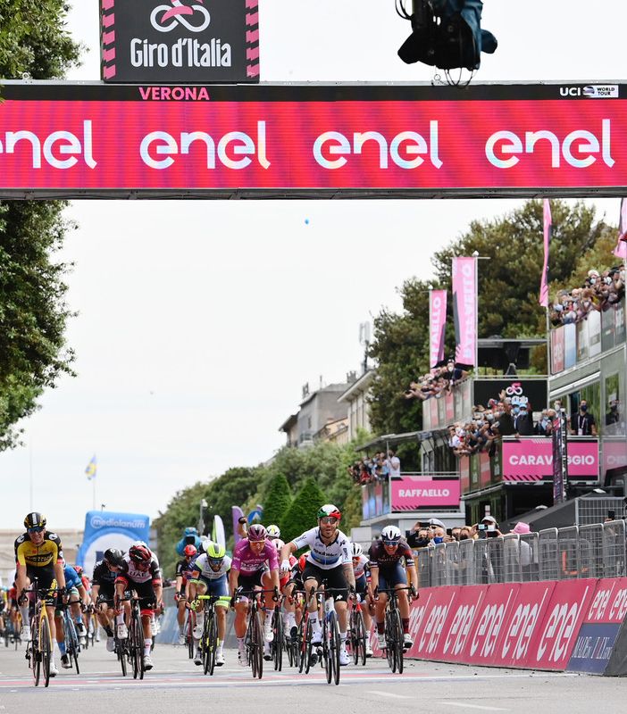 GIRO D'ITALIA: Finalmente Giacomo Nizzolo