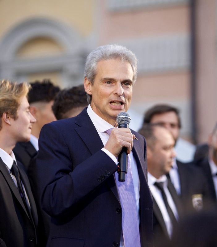 Hockey su ghiaccio: Gianni Nuti ha dato il benvenuto alla prima squadra Ares Sport