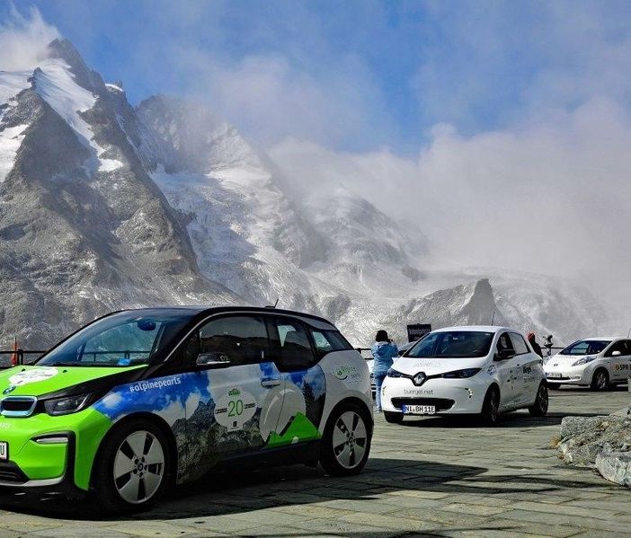 La mobilità sostenibile ai piedi del Gran Paradiso con il primo Alpine Pearls E-Tour