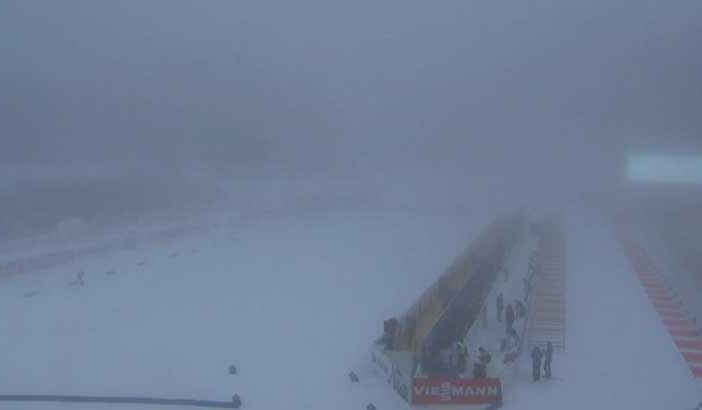 Nebbia a Pokljuka, cancellata l'individuale maschile. Si recupera giovedì 6 dicembre alle 10.15, nel pomeriggio le donne