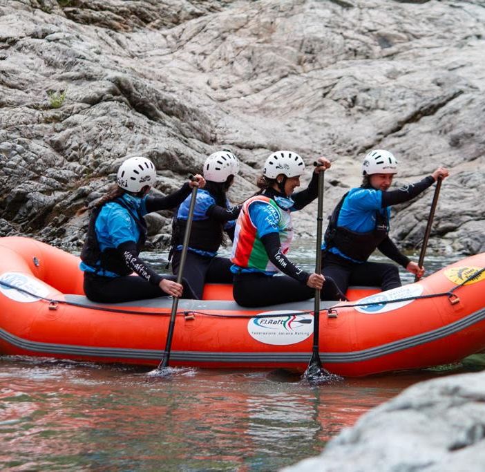 Vda rafting team: Carlotta, Elodie, Gaia, Letizia