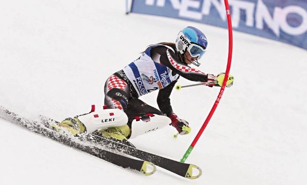 Sci alpino: Broglio nei migliori dieci nella Discesa e Combinata a S. Caterina