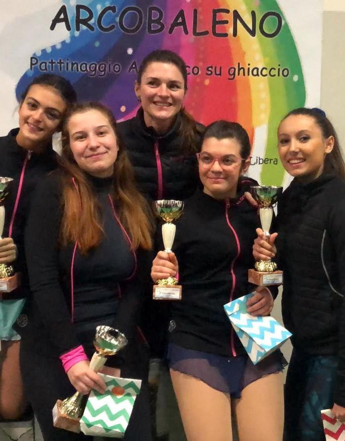 Da sin: Gaia Caglianone,Gaia Zamponi, Romina Poli (allenatrice), Elodie De Lio e Selma Tomei
