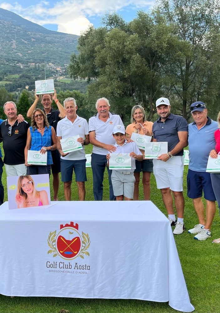 Da sinistra: Bionaz Emilio, Edi Avoyer, Raiteri Sara, Rossi Roberto, Bionaz Lauro, Comé Dario, Fiabane Federico, Cuneaz Susy, Fiabane Simone, Palenni Marino, Blanc Lea.