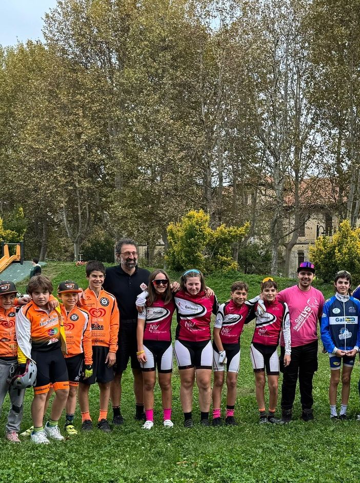 Julien Marchi sul podio del trofeo Anpi a Collegno (TO)