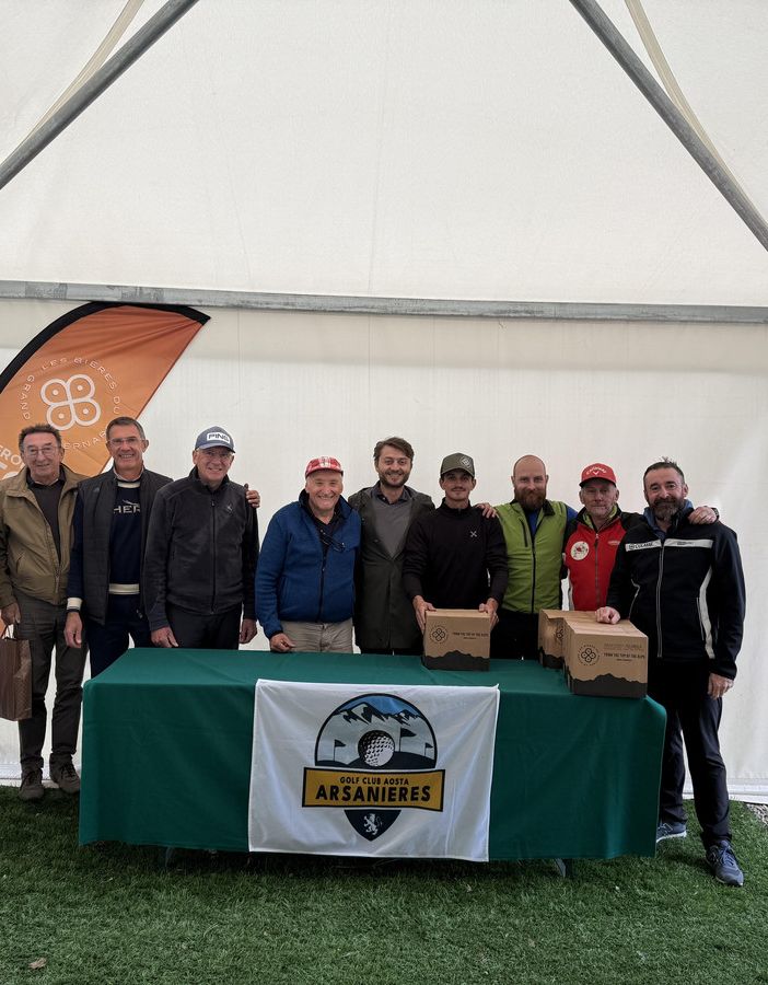 Da sinistra: MARINO VUILLERMOZ, BRUNO NEX, RICCARDO FARCOZ, MANUEL BARREL, ATTILIO CELESIA, DARIO COLLE', ANDREA SUCCI, ALBERTO BORRE, SIMONE MEGGIOLARO, CARLO CERISE, DAVIDE CHABLOZ.