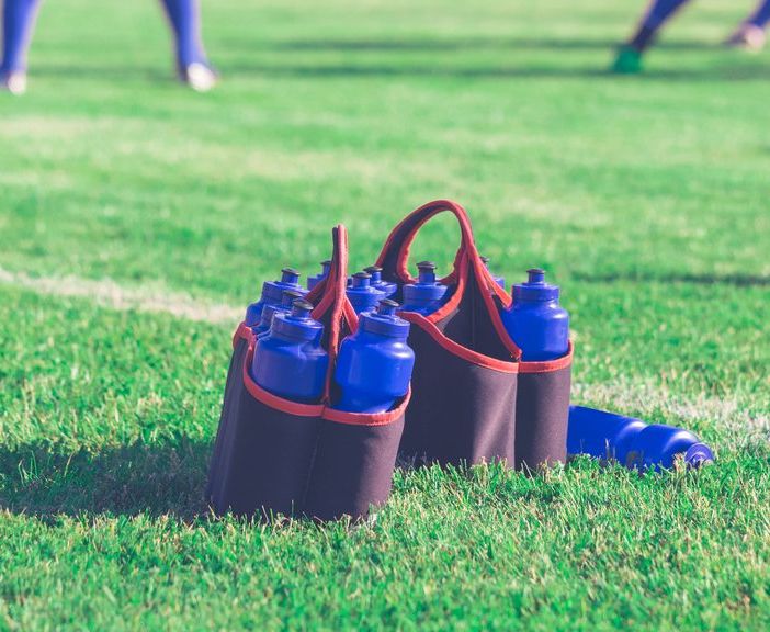 Calcio: Addio kit borracce, saranno singole e tenute distanti dal gruppo