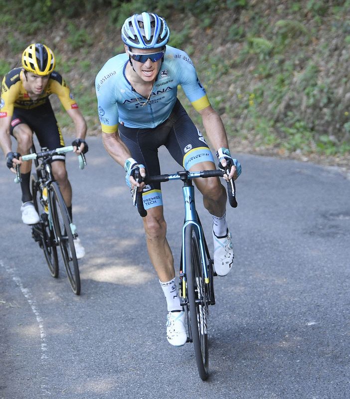 Ciclismo: Il Lombardia a Jakob Fuglsang, il favorito Evenepoel all'ospedale