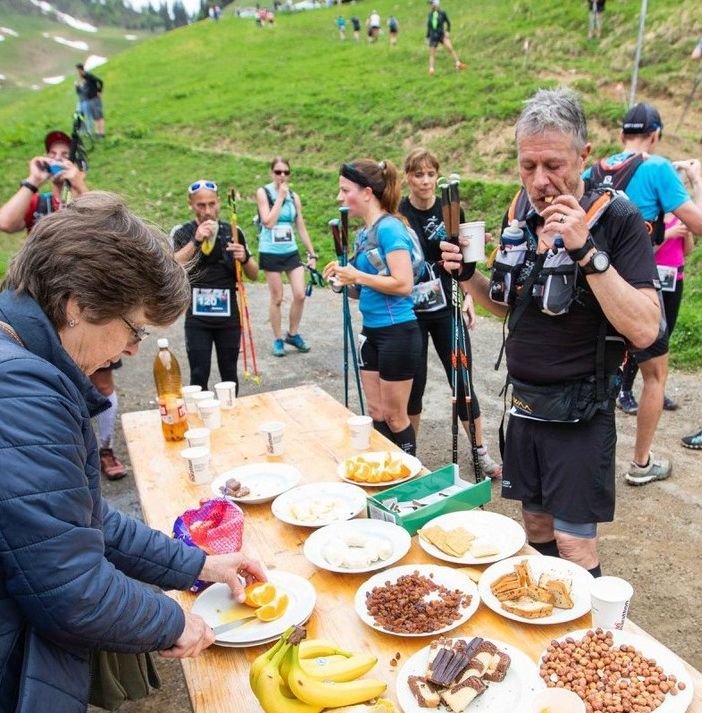 Una sosta ristoratrice lungo il tracciato dello Swiss Peaks Trail