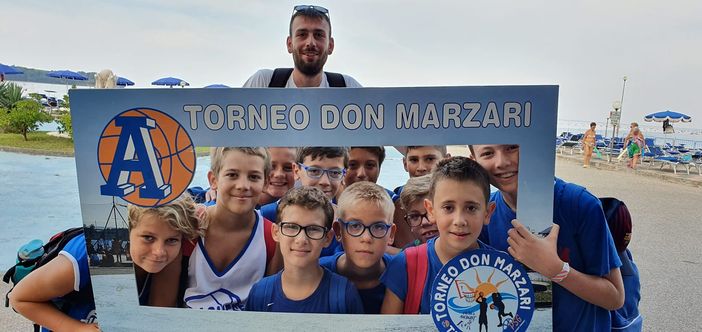 Andrea Frison con i suoi ragazzi Andrea Frison con i suoi ragazzi